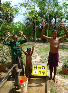 売上金でカンボジアに井戸を建設